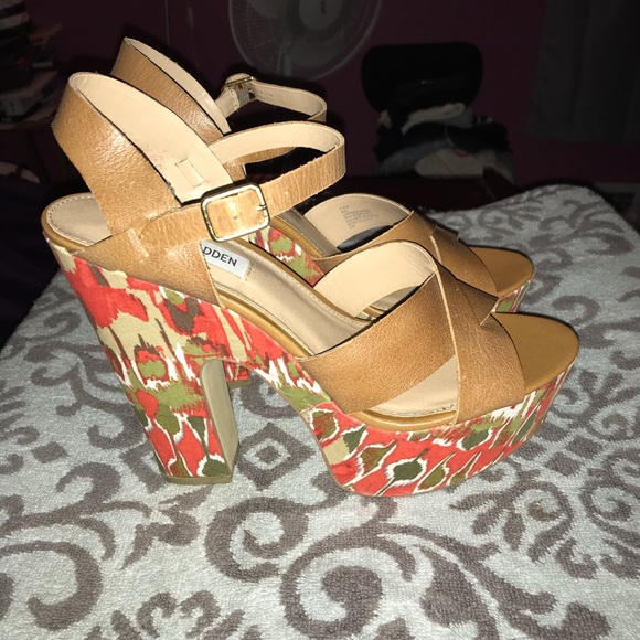 Platform sandals - Picture 3 of 5